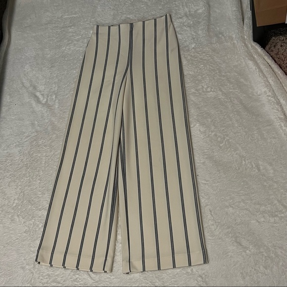 H&M wide legged bottoms Size XS - Picture 3 of 5